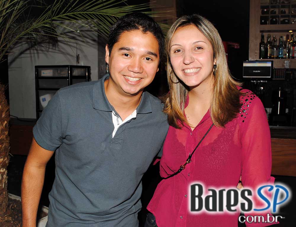 Sertanejo universitário com Rodrigo Rios embalou a noite de sexta-feira do Bar Fidelis Sertanejo universitário com Rodrigo Rios embalou a noite de sexta-feira do Bar Fidelis