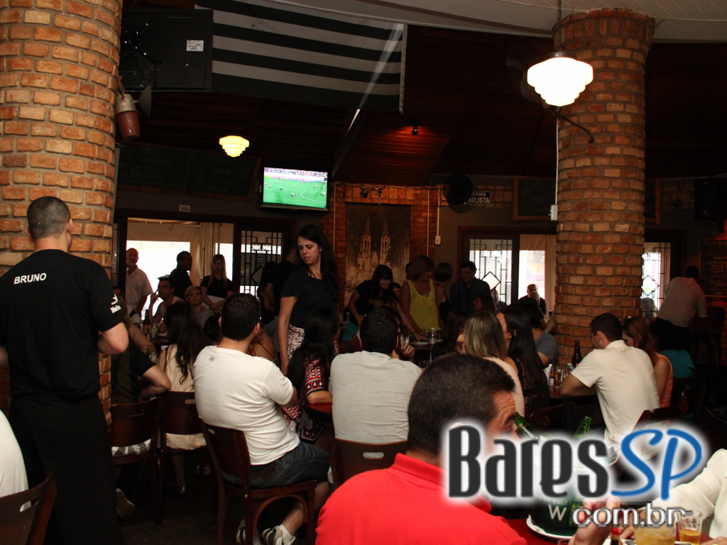 Nova Authoria e grupo Contraste no aniversário de 5 anos do Boteco São Paulo Nova Authoria e grupo Contraste no aniversário de 5 anos do Boteco São Paulo