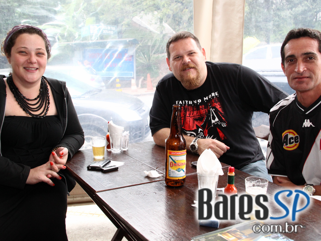 Nova Authoria e grupo Contraste no aniversário de 5 anos do Boteco São Paulo Nova Authoria e grupo Contraste no aniversário de 5 anos do Boteco São Paulo