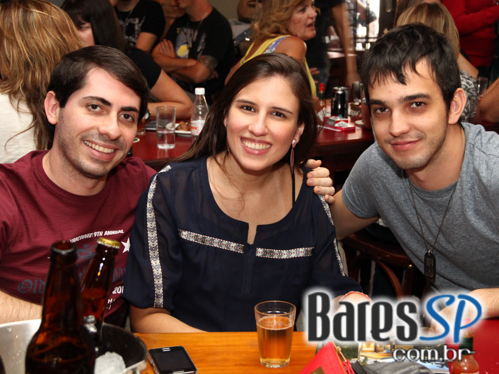 Nova Authoria e grupo Contraste no aniversário de 5 anos do Boteco São Paulo Nova Authoria e grupo Contraste no aniversário de 5 anos do Boteco São Paulo