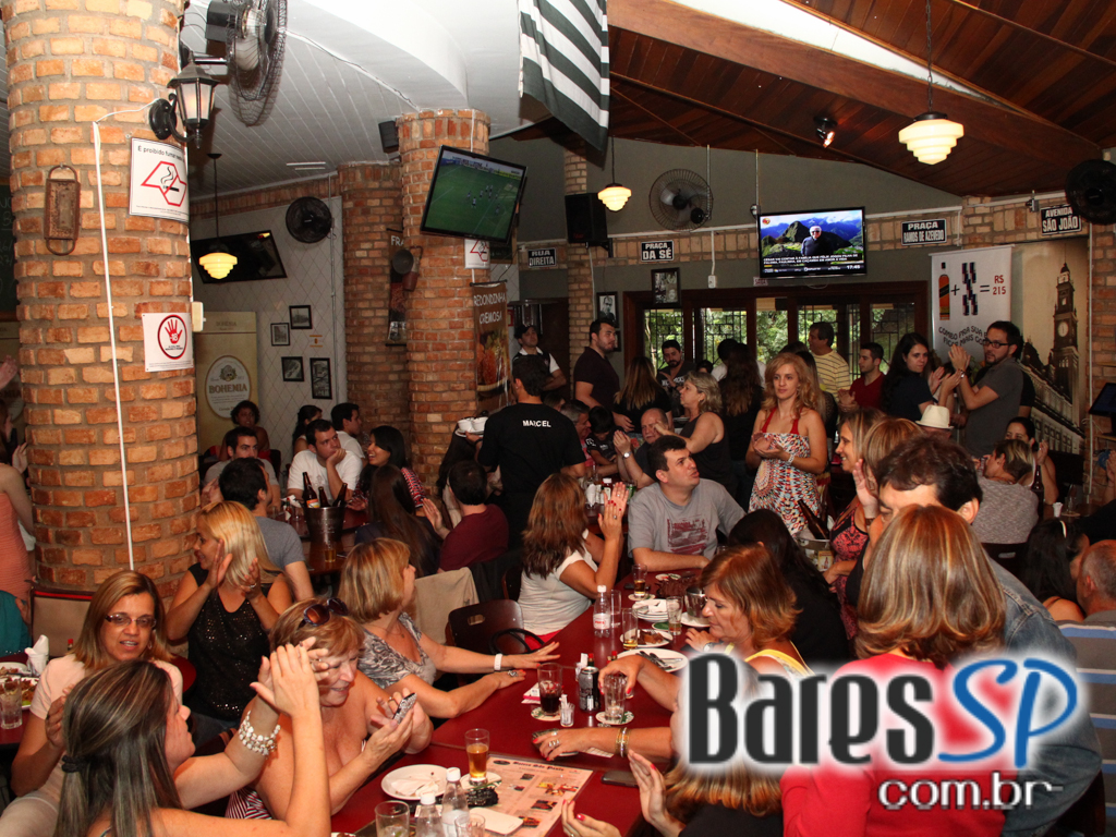 Nova Authoria e grupo Contraste no aniversário de 5 anos do Boteco São Paulo Nova Authoria e grupo Contraste no aniversário de 5 anos do Boteco São Paulo