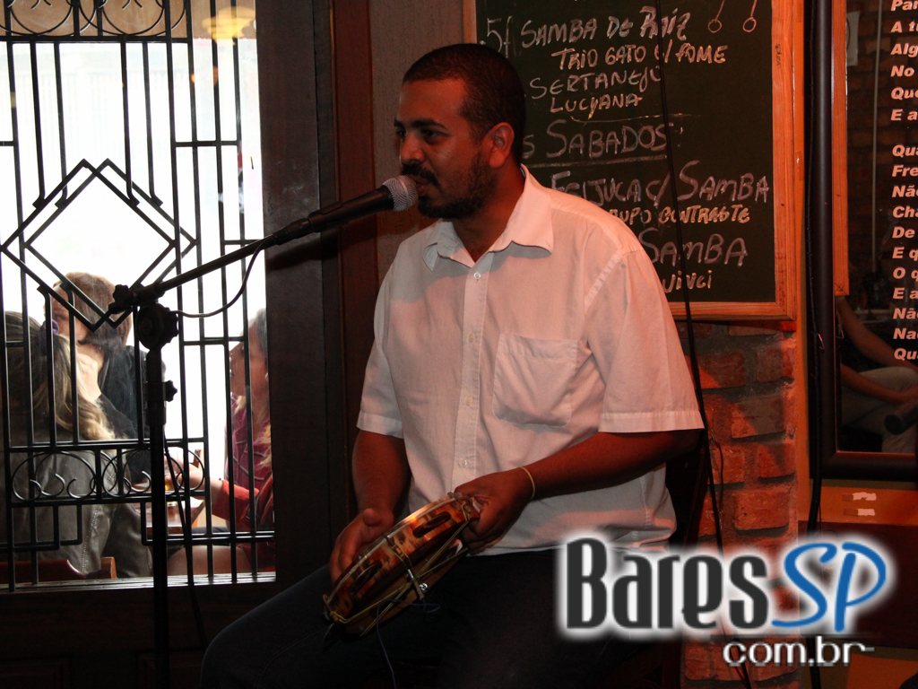 Nova Authoria e grupo Contraste no aniversário de 5 anos do Boteco São Paulo Nova Authoria e grupo Contraste no aniversário de 5 anos do Boteco São Paulo