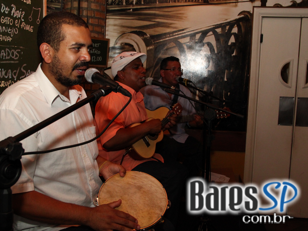 Nova Authoria e grupo Contraste no aniversário de 5 anos do Boteco São Paulo Nova Authoria e grupo Contraste no aniversário de 5 anos do Boteco São Paulo