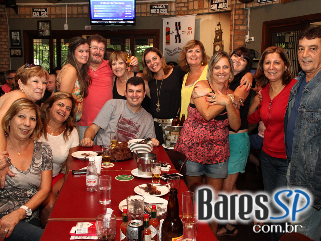 Nova Authoria e grupo Contraste no aniversário de 5 anos do Boteco São Paulo Nova Authoria e grupo Contraste no aniversário de 5 anos do Boteco São Paulo