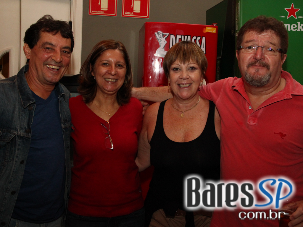 Nova Authoria e grupo Contraste no aniversário de 5 anos do Boteco São Paulo Nova Authoria e grupo Contraste no aniversário de 5 anos do Boteco São Paulo