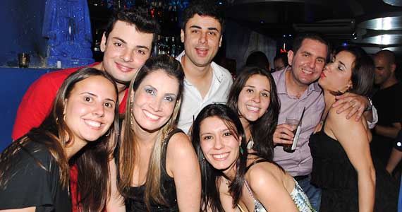 Festa Live It Up embalou a noite de sábado no Blue Velvet