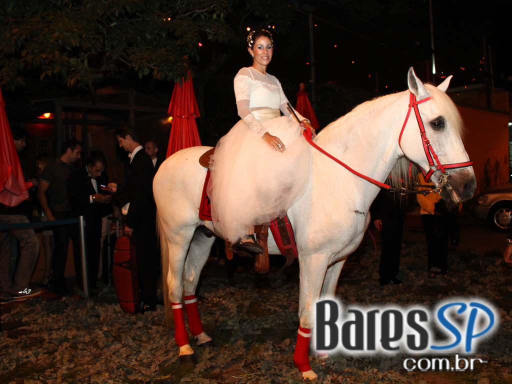 Casa 92 recebeu Festa a Fantasia que embalou a noite de quinta-feira Casa 92 recebeu Festa a Fantasia que embalou a noite de quinta-feira