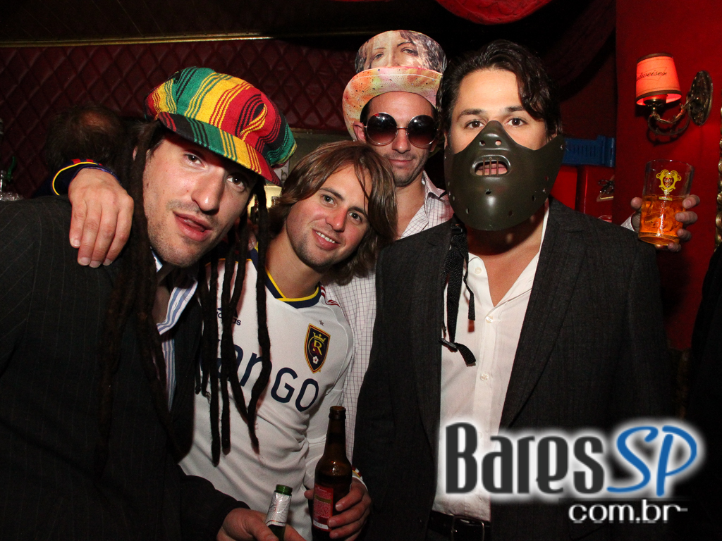 Casa 92 recebeu Festa a Fantasia que embalou a noite de quinta-feira Casa 92 recebeu Festa a Fantasia que embalou a noite de quinta-feira