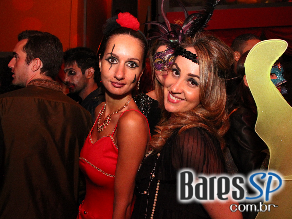 Casa 92 recebeu Festa a Fantasia que embalou a noite de quinta-feira Casa 92 recebeu Festa a Fantasia que embalou a noite de quinta-feira