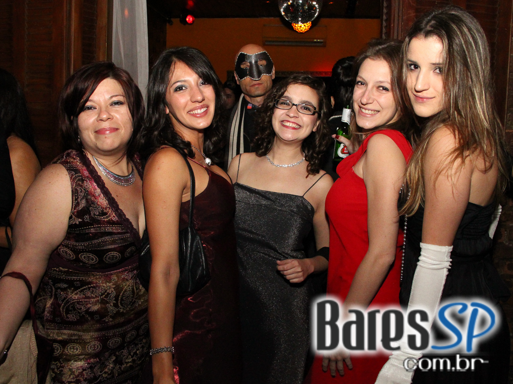 Casa 92 recebeu Festa a Fantasia que embalou a noite de quinta-feira Casa 92 recebeu Festa a Fantasia que embalou a noite de quinta-feira