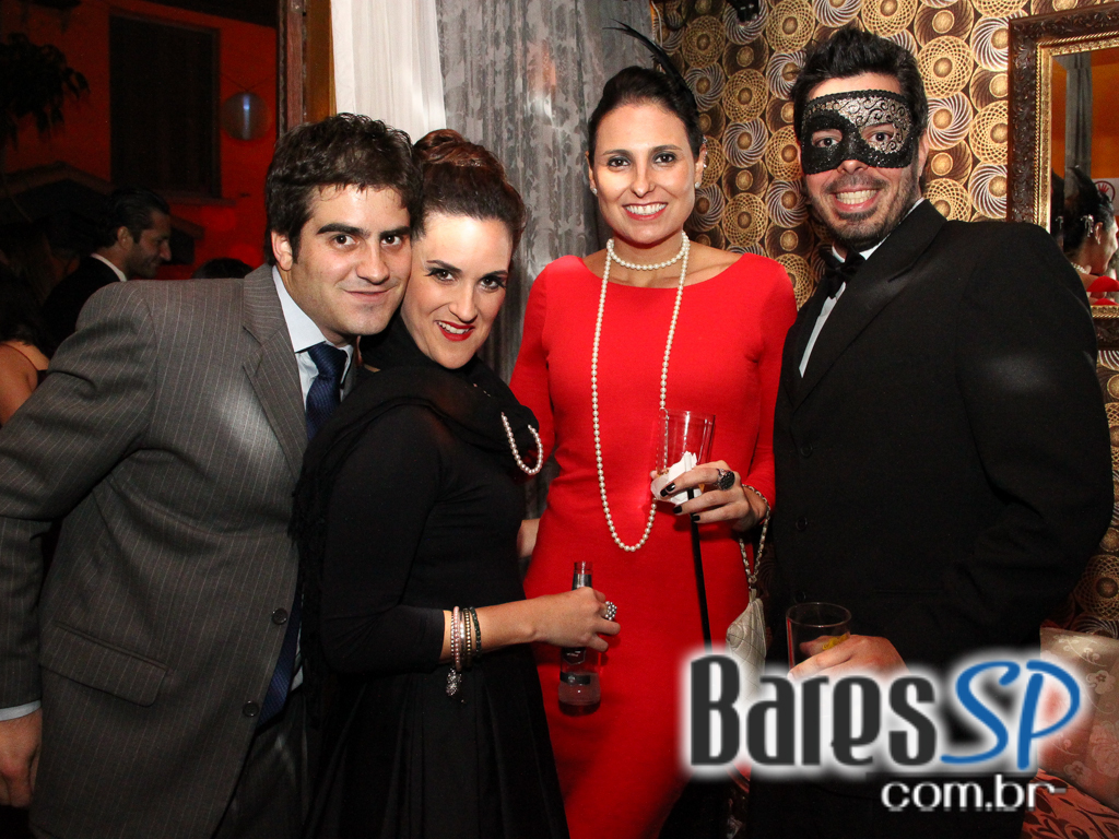 Casa 92 recebeu Festa a Fantasia que embalou a noite de quinta-feira Casa 92 recebeu Festa a Fantasia que embalou a noite de quinta-feira