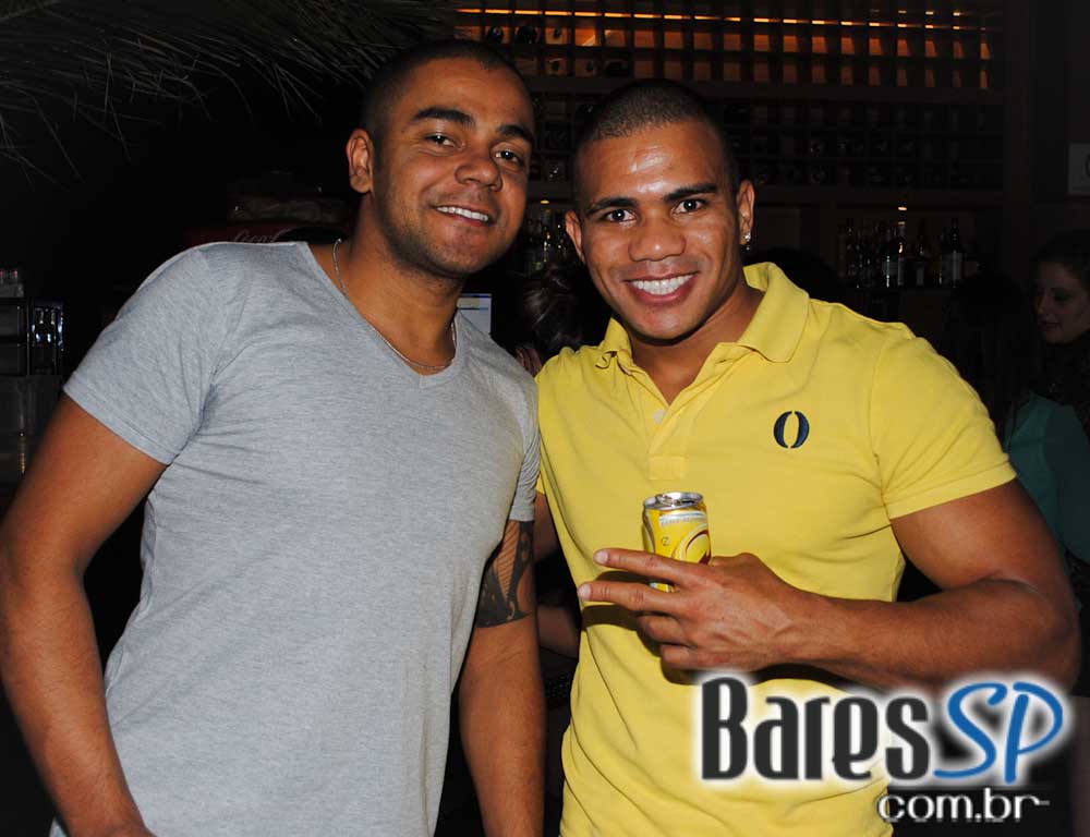 Sertanejo universitário com convidados especiais no Bar Fidelis Sertanejo universitário com convidados especiais no Bar Fidelis