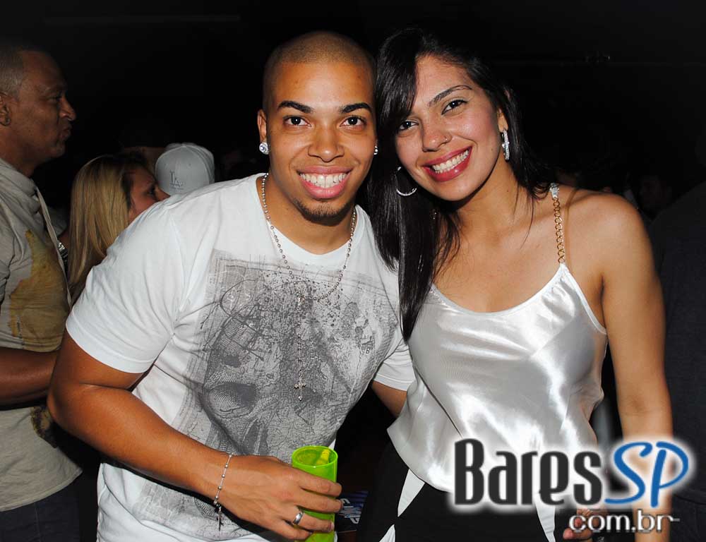 Sertanejo universitário com convidados especiais no Bar Fidelis Sertanejo universitário com convidados especiais no Bar Fidelis