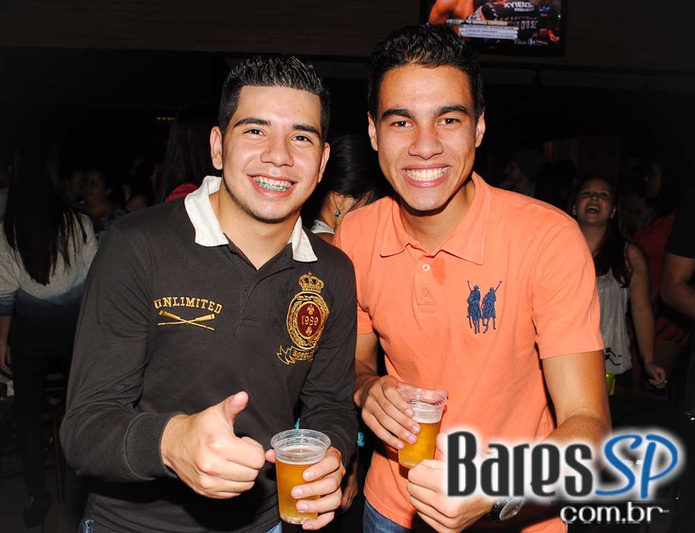 Sertanejo universitário com convidados especiais no Bar Fidelis Sertanejo universitário com convidados especiais no Bar Fidelis