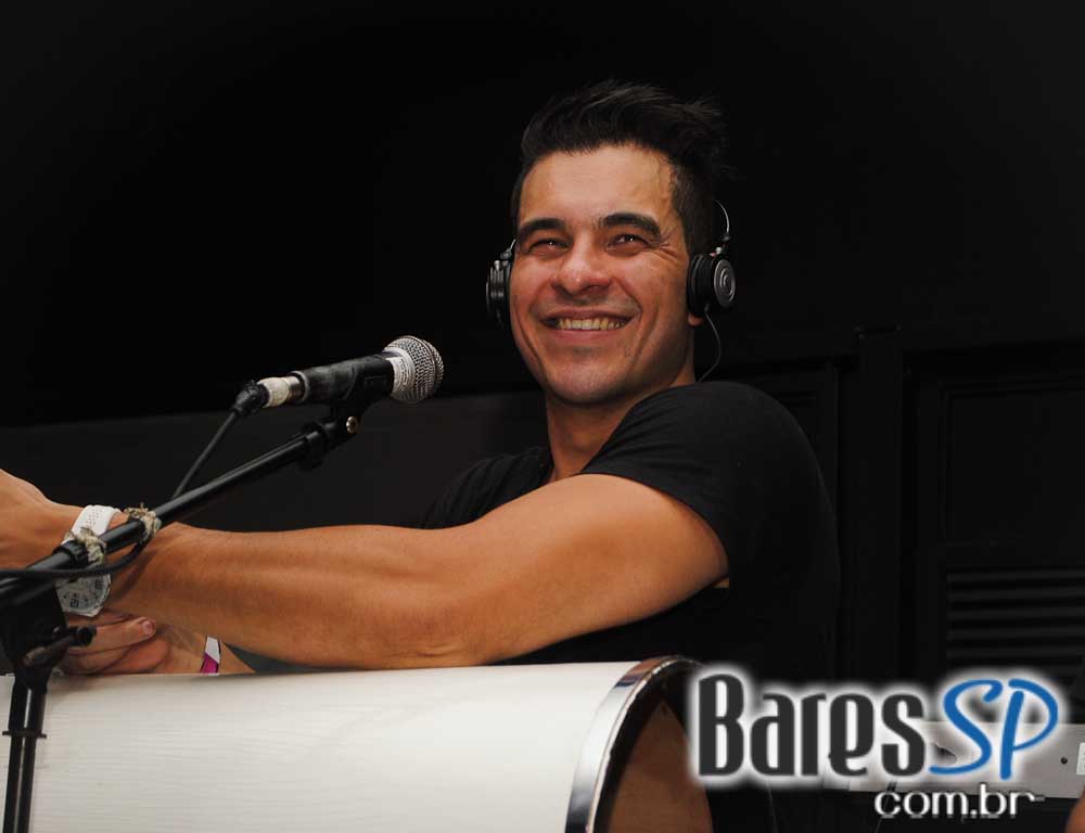 Sertanejo universitário com convidados especiais no Bar Fidelis Sertanejo universitário com convidados especiais no Bar Fidelis