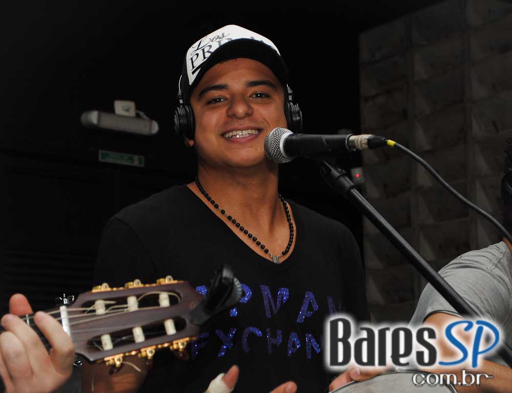 Sertanejo universitário com convidados especiais no Bar Fidelis Sertanejo universitário com convidados especiais no Bar Fidelis