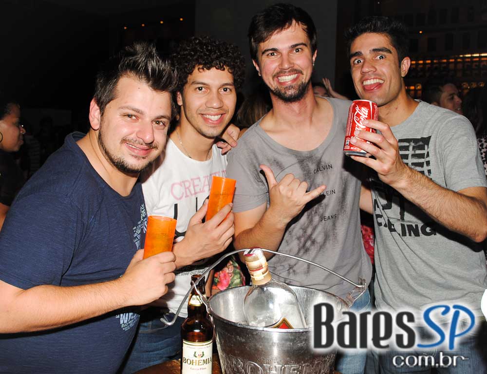 Sertanejo universitário com convidados especiais no Bar Fidelis Sertanejo universitário com convidados especiais no Bar Fidelis