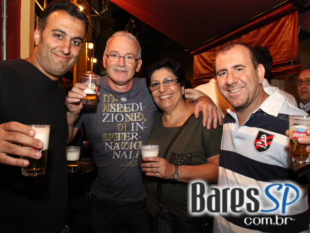 Bar Léo inaugurou anexo Escritório Central na terça-feira programação especial Bar Léo inaugurou anexo Escritório Central na terça-feira programação especial