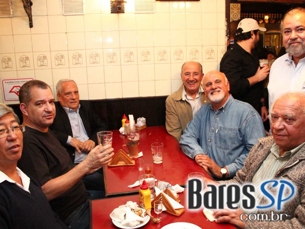 Bar Léo inaugurou anexo Escritório Central na terça-feira programação especial Bar Léo inaugurou anexo Escritório Central na terça-feira programação especial