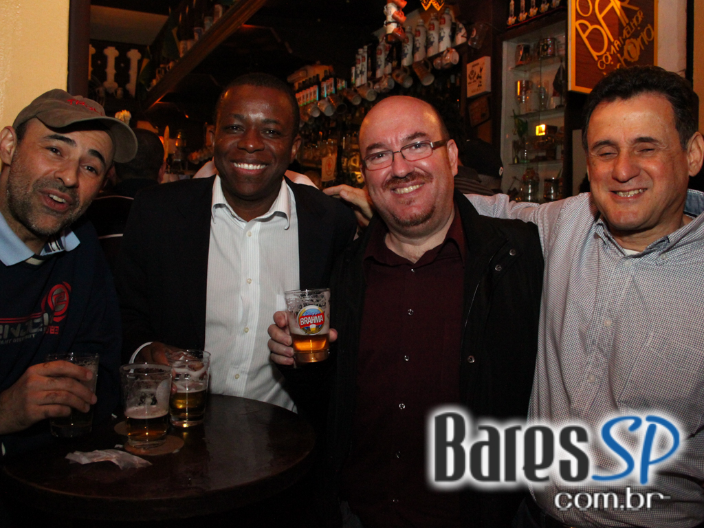 Bar Léo inaugurou anexo Escritório Central na terça-feira programação especial Bar Léo inaugurou anexo Escritório Central na terça-feira programação especial