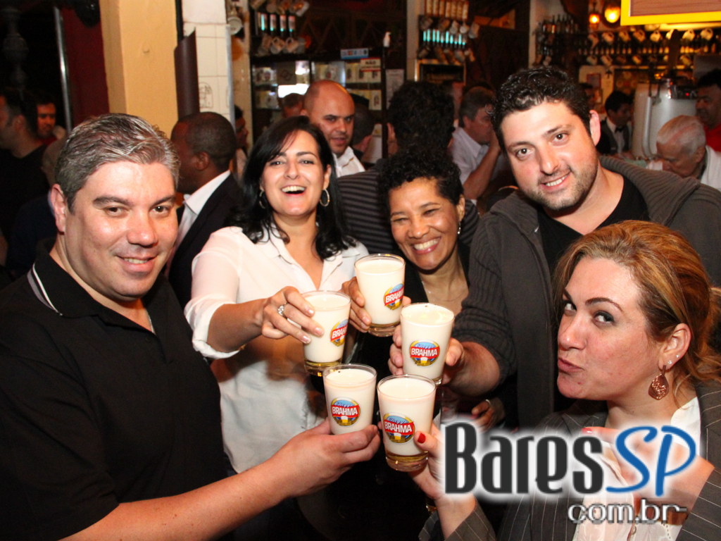 Bar Léo inaugurou anexo Escritório Central na terça-feira programação especial Bar Léo inaugurou anexo Escritório Central na terça-feira programação especial