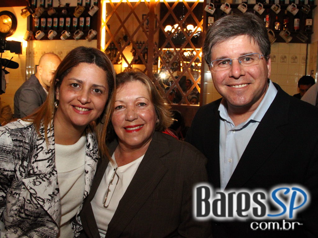 Bar Léo inaugurou anexo Escritório Central na terça-feira programação especial Bar Léo inaugurou anexo Escritório Central na terça-feira programação especial