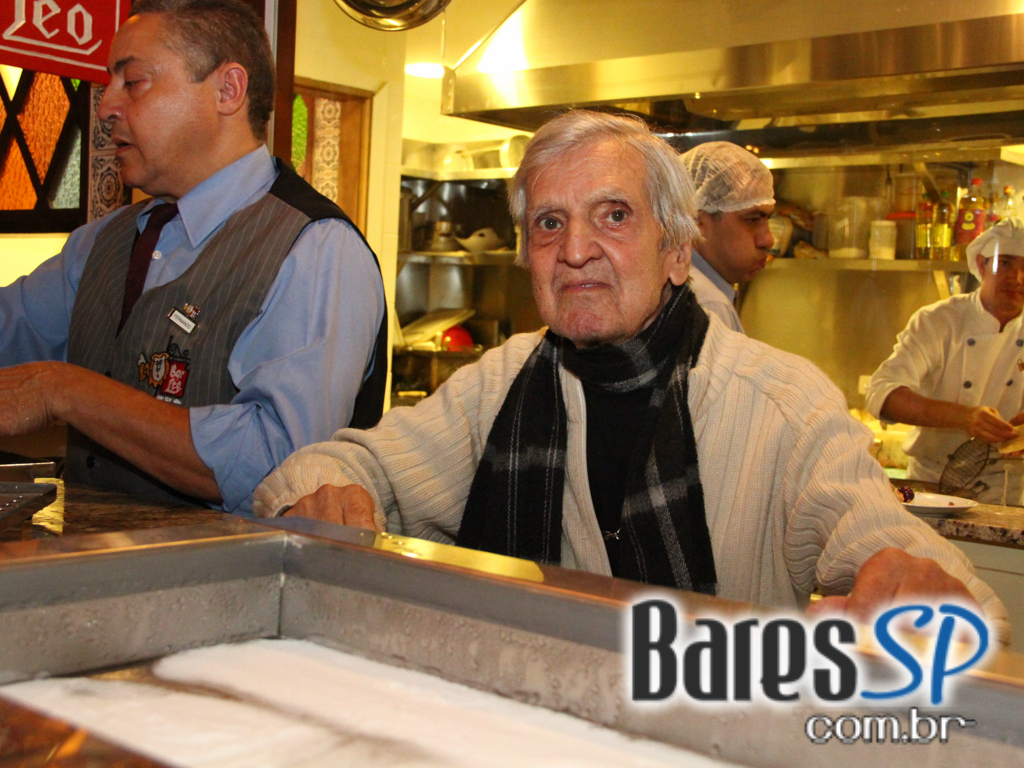 Bar Léo inaugurou anexo Escritório Central na terça-feira programação especial Bar Léo inaugurou anexo Escritório Central na terça-feira programação especial