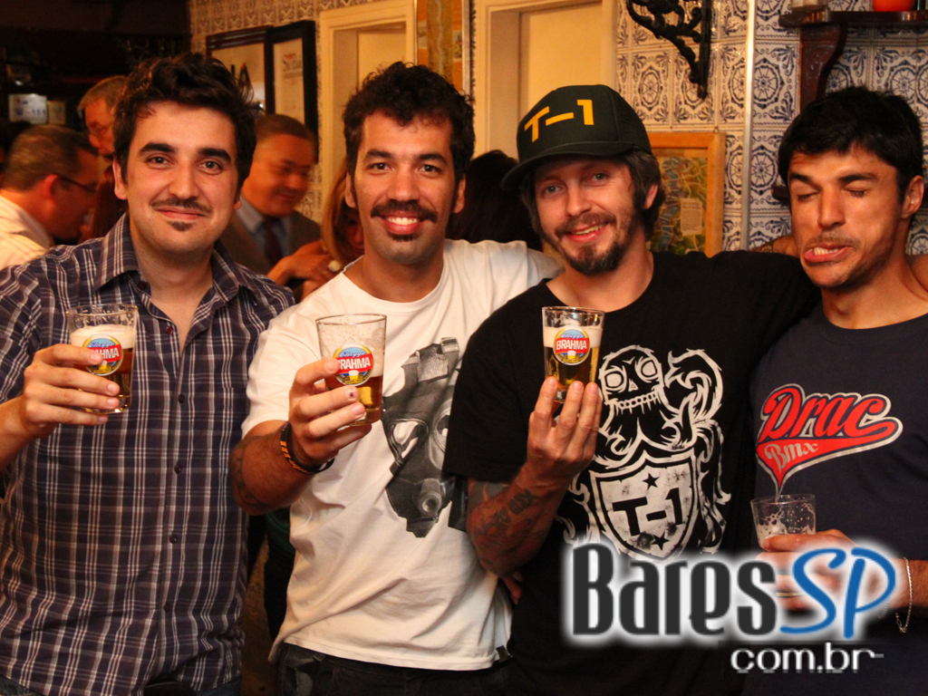 Bar Léo inaugurou anexo Escritório Central na terça-feira programação especial Bar Léo inaugurou anexo Escritório Central na terça-feira programação especial