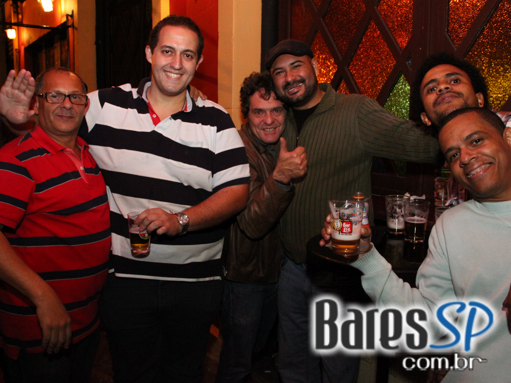 Bar Léo inaugurou anexo Escritório Central na terça-feira programação especial Bar Léo inaugurou anexo Escritório Central na terça-feira programação especial