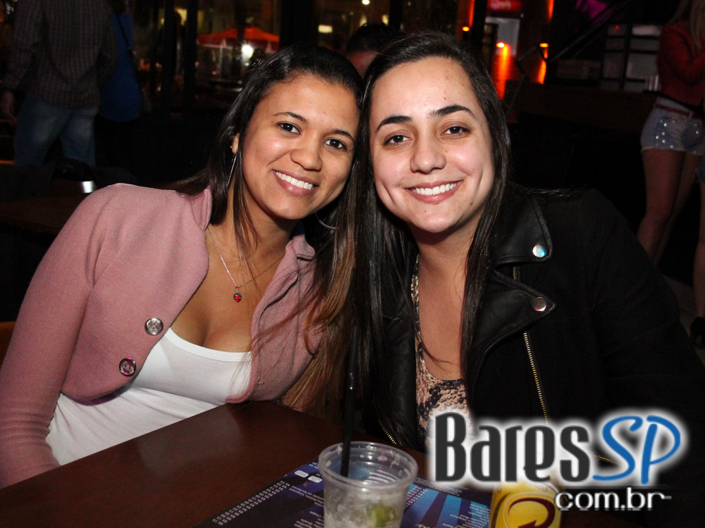 Sertanejo Universitário com convidados especiais no Bar Fidelis Sertanejo Universitário com convidados especiais no Bar Fidelis