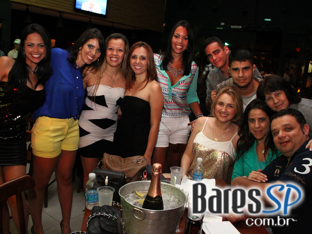 Sertanejo Universitário com convidados especiais no Bar Fidelis Sertanejo Universitário com convidados especiais no Bar Fidelis