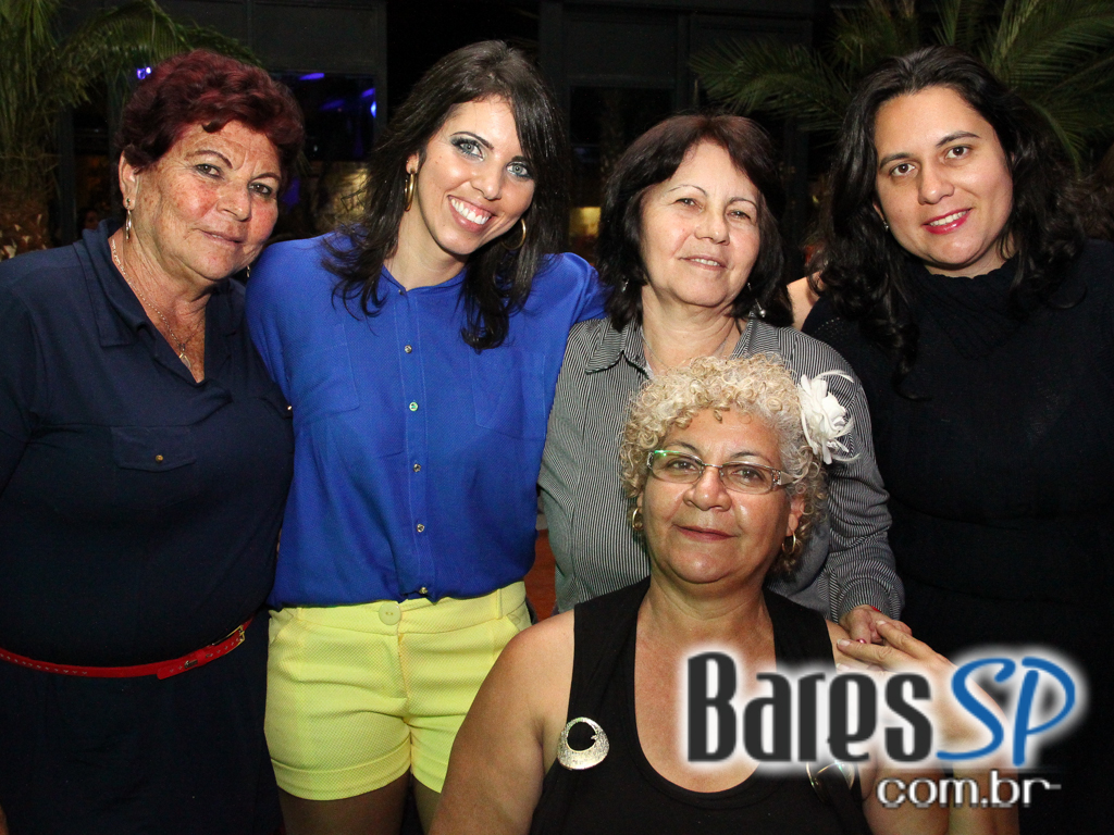 Sertanejo Universitário com convidados especiais no Bar Fidelis