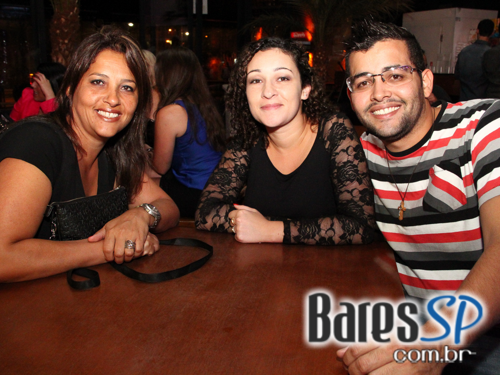 Sertanejo Universitário com convidados especiais no Bar Fidelis Sertanejo Universitário com convidados especiais no Bar Fidelis