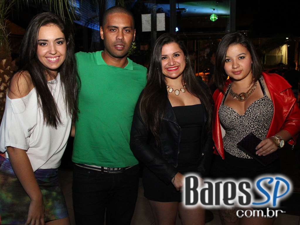 Sertanejo Universitário com convidados especiais no Bar Fidelis Sertanejo Universitário com convidados especiais no Bar Fidelis