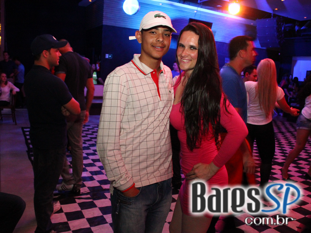 Sertanejo Universitário com convidados especiais no Bar Fidelis Sertanejo Universitário com convidados especiais no Bar Fidelis