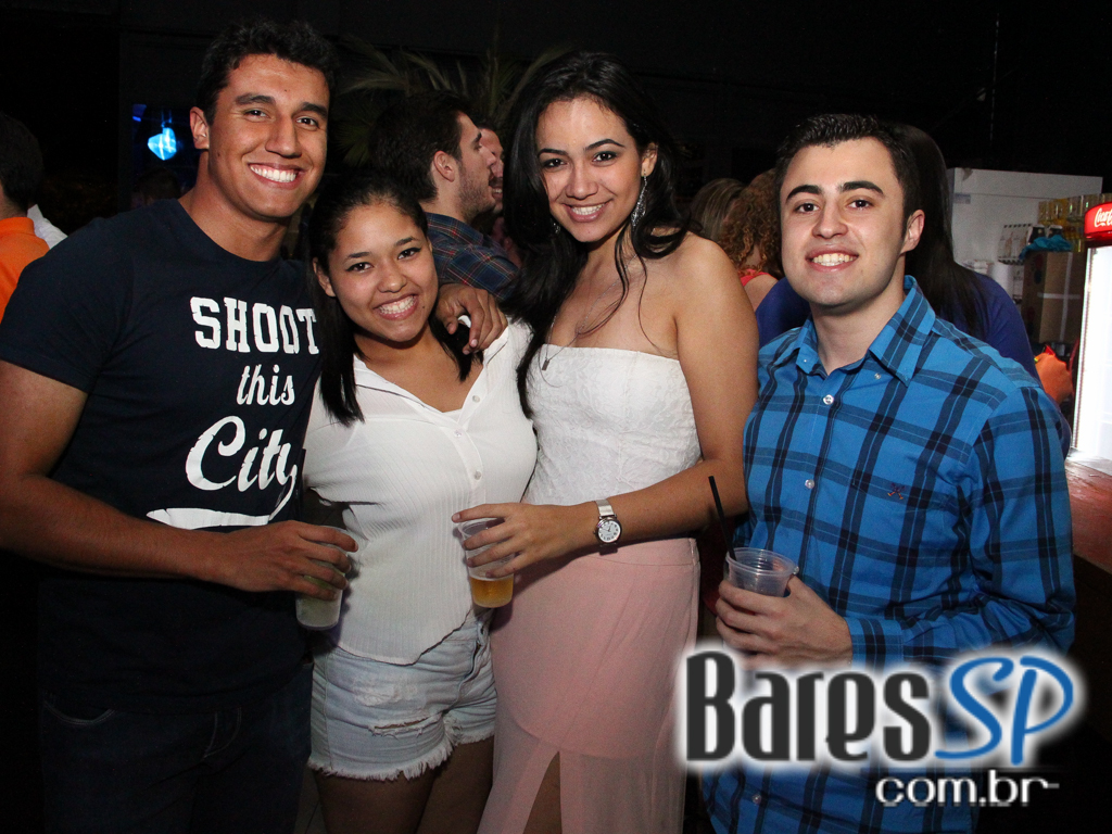 Sertanejo Universitário com convidados especiais no Bar Fidelis Sertanejo Universitário com convidados especiais no Bar Fidelis