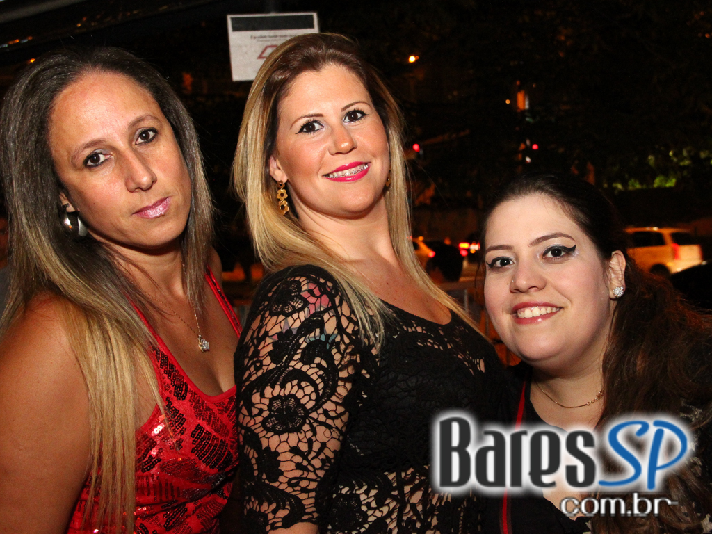 Sertanejo Universitário com convidados especiais no Bar Fidelis Sertanejo Universitário com convidados especiais no Bar Fidelis