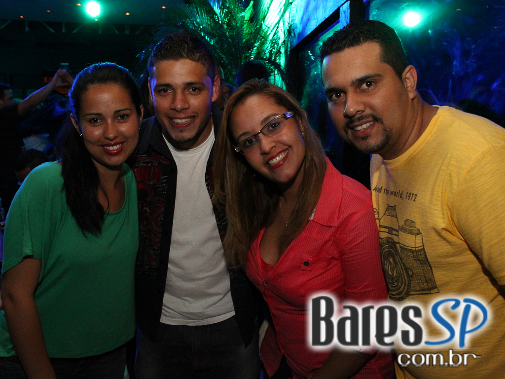 Sertanejo Universitário com convidados especiais no Bar Fidelis Sertanejo Universitário com convidados especiais no Bar Fidelis