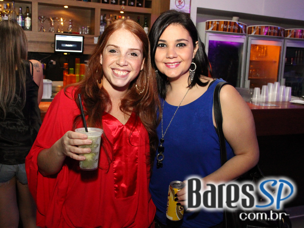 Sertanejo Universitário com convidados especiais no Bar Fidelis Sertanejo Universitário com convidados especiais no Bar Fidelis