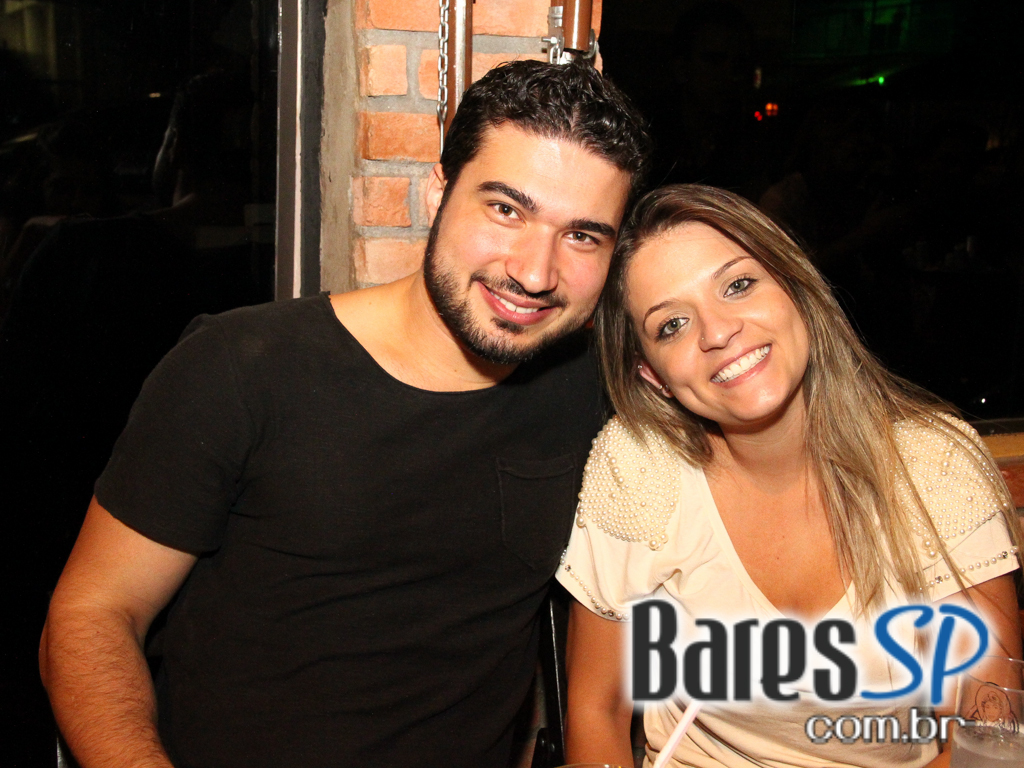 Samba da Madá e cantor Ângelo Ferratti no Boteco Madá Samba da Madá e cantor Ângelo Ferratti no Boteco Madá