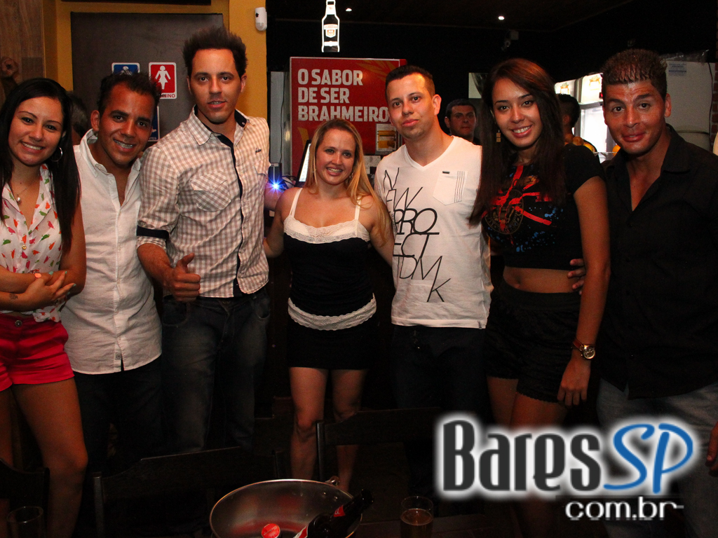 Samba da Madá e cantor Ângelo Ferratti no Boteco Madá Samba da Madá e cantor Ângelo Ferratti no Boteco Madá