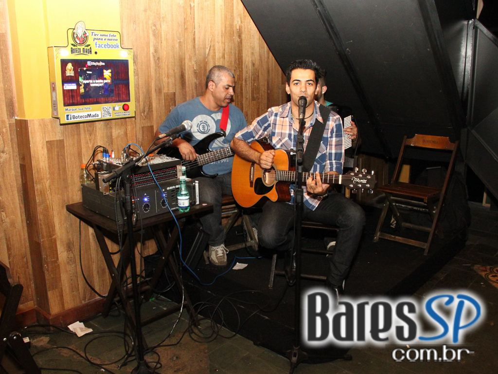 Samba da Madá e cantor Ângelo Ferratti no Boteco Madá Samba da Madá e cantor Ângelo Ferratti no Boteco Madá