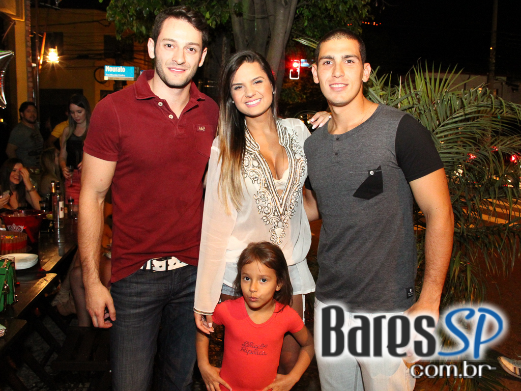 Roda de Samba da Madá, Gabriel Detilio e Ângelo Ferratti comandam o sábado do Boteco Madá Roda de Samba da Madá, Gabriel Detilio e Ângelo Ferratti comandam o sábado do Boteco Madá