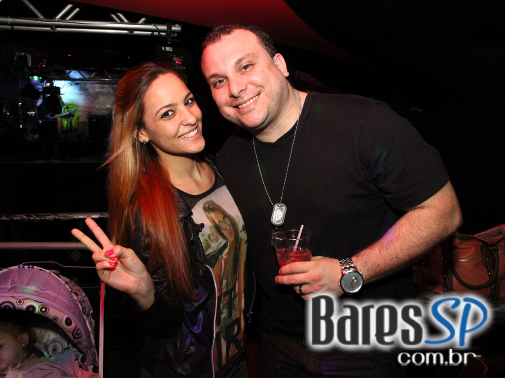 Na sexta-feira a banda Back 8 se apresentou no Sky Music Bar Na sexta-feira a banda Back 8 se apresentou no Sky Music Bar