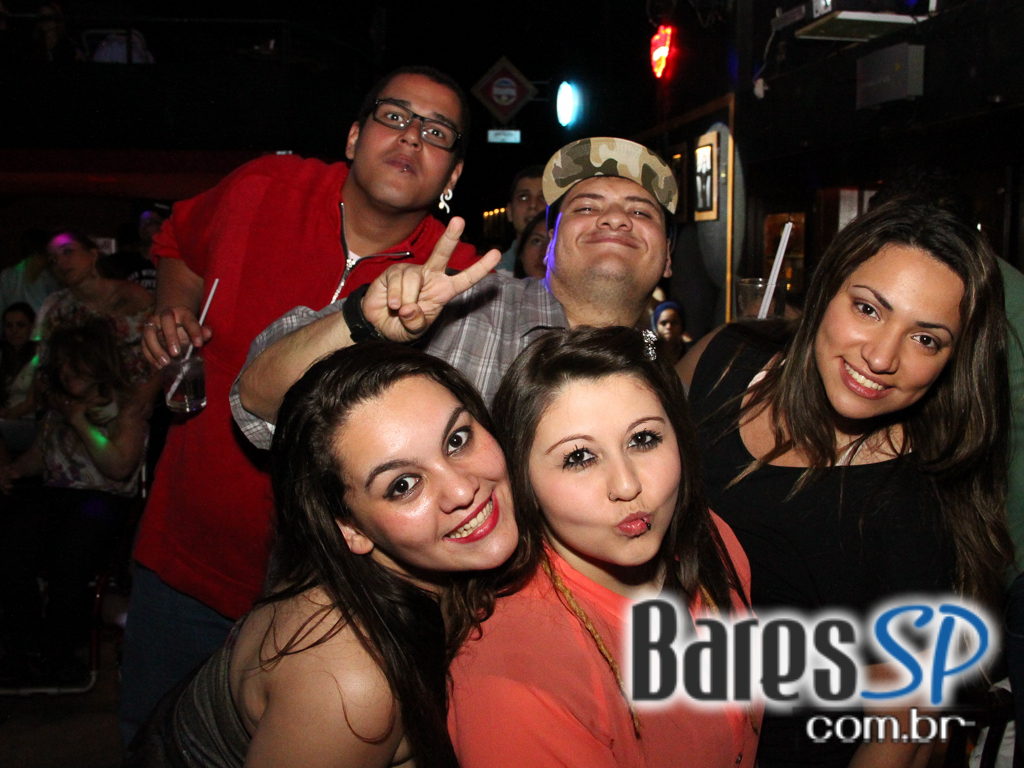 Na sexta-feira a banda Back 8 se apresentou no Sky Music Bar Na sexta-feira a banda Back 8 se apresentou no Sky Music Bar