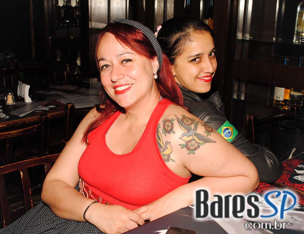 Sky Music Bar recebeu no sábado a banda Cadillac Rosa Sky Music Bar recebeu no sábado a banda Cadillac Rosa