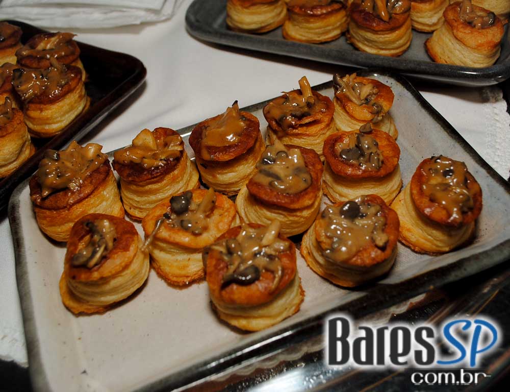 Sushibol Lounge inaugurou unidade no bairro no Itaim com variedade no cardápio Sushibol Lounge inaugurou unidade no bairro no Itaim com variedade no cardápio