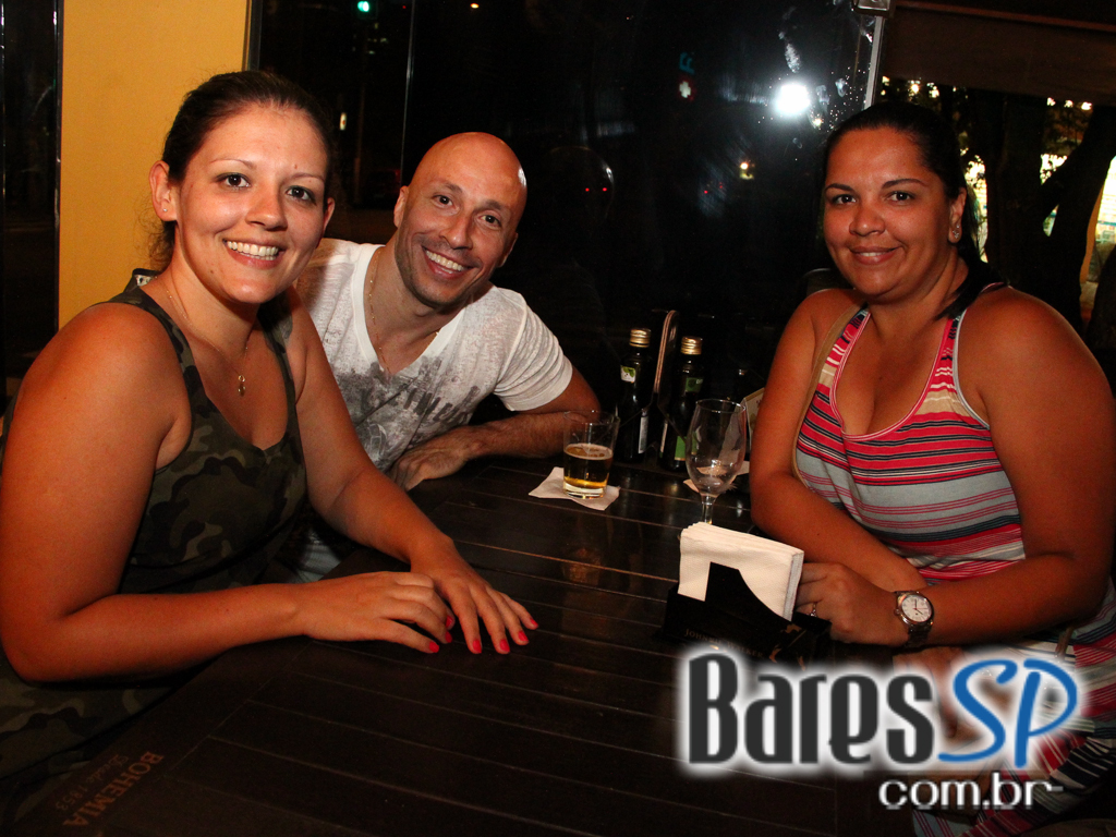 Roda de Samba da Madá, Gabriel Detilio e Ângelo Ferratti comandaram o sábado no Boteco Madá Roda de Samba da Madá, Gabriel Detilio e Ângelo Ferratti comandaram o sábado no Boteco Madá