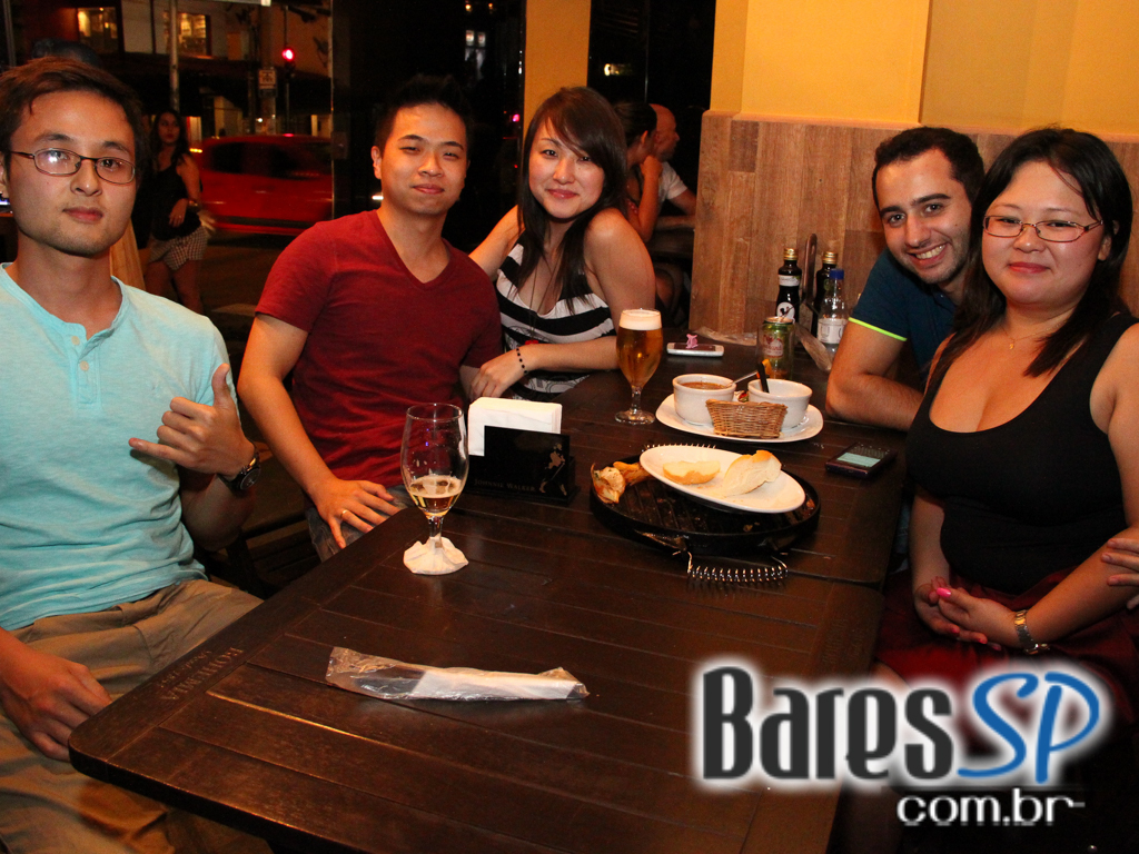 Roda de Samba da Madá, Gabriel Detilio e Ângelo Ferratti comandaram o sábado no Boteco Madá Roda de Samba da Madá, Gabriel Detilio e Ângelo Ferratti comandaram o sábado no Boteco Madá