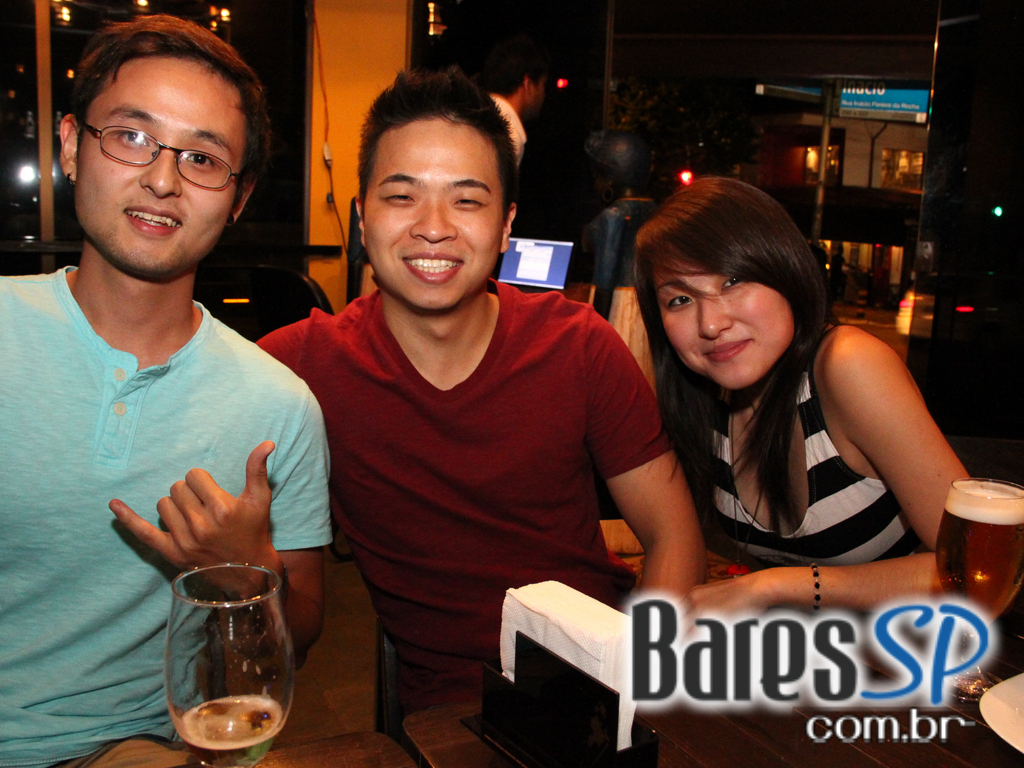 Roda de Samba da Madá, Gabriel Detilio e Ângelo Ferratti comandaram o sábado no Boteco Madá Roda de Samba da Madá, Gabriel Detilio e Ângelo Ferratti comandaram o sábado no Boteco Madá